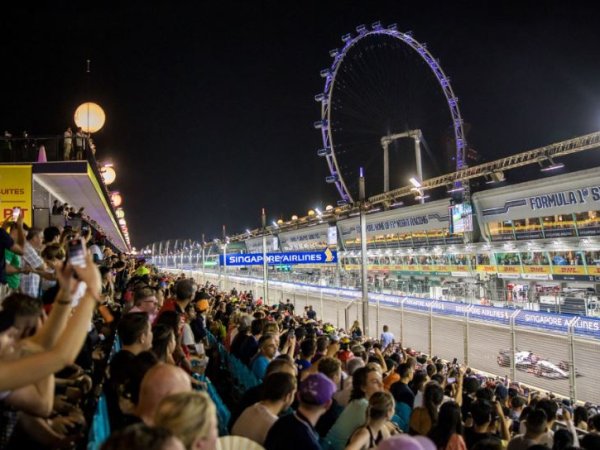 Super Pit Grandstand Singapore Grand Prix ticket package image