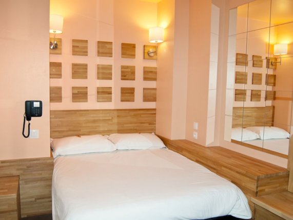 Hotel comte de Nice accommodation 