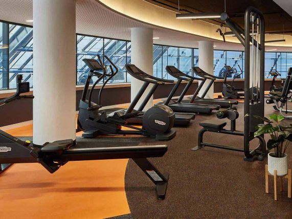 The Crown Plaza Melbourne hotel gym image