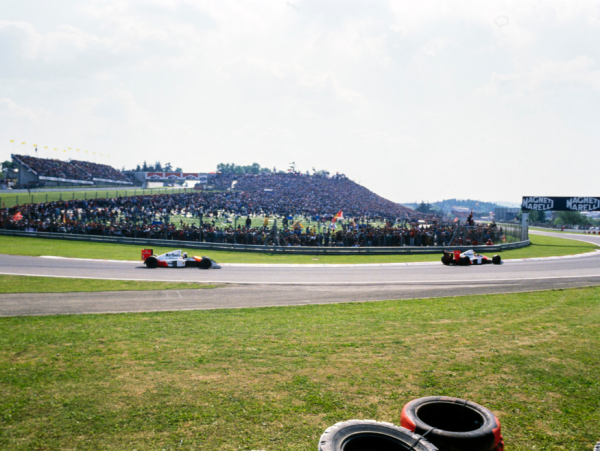 imola_ tickets_-_grandstand_rivazza_grassbank