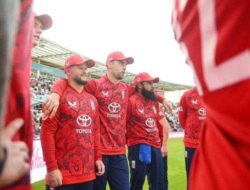 Book England v New Zealand 2025 ticket packages with Gullivers Sports Travel - image