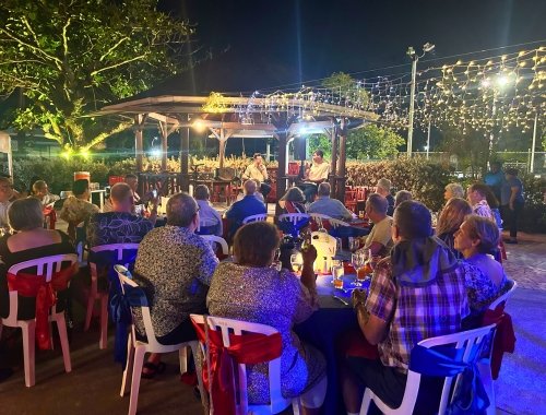 England Cricket Tour with Gullivers Sports Travel - Dinner with Guests image