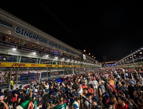 Singapore Formula 1 Grand Prix Zone 1 Combination Package (Fri & Sat Pit Grandstand, Sun Premier Walkabout) image