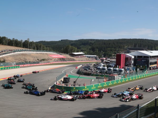 Gold 6 Chicane Covered Grandstand