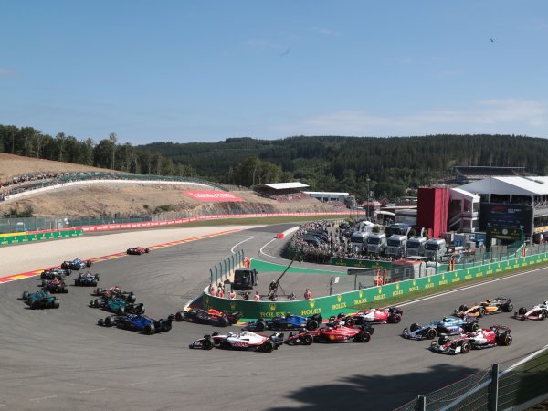 Gold 6 Chicane Covered Grandstand