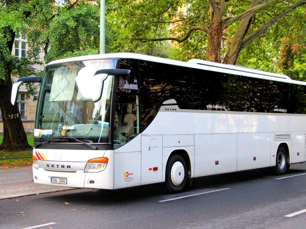 Real Madrid v Granada – Shuttle service