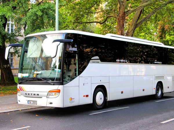 Executive coach travel 