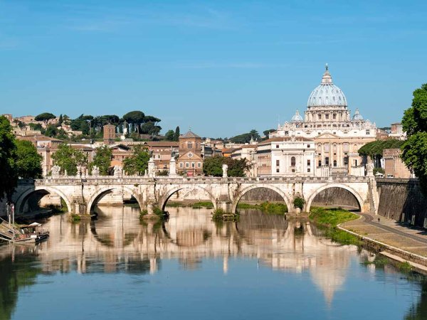 river Tiber Bridge 