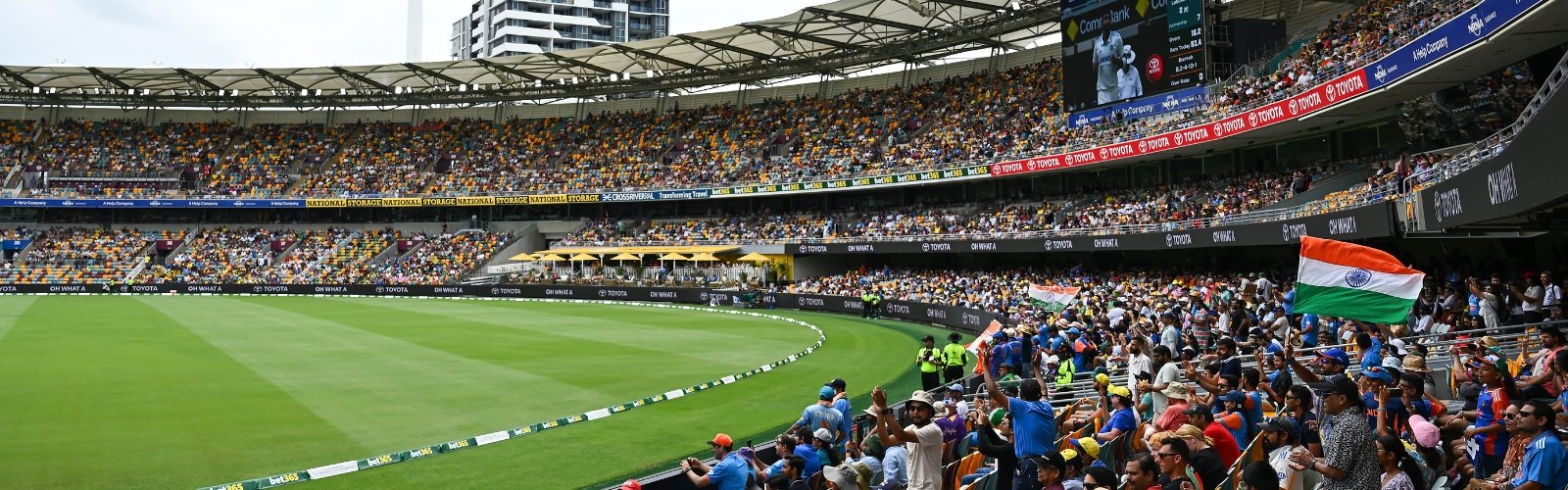 Book Australia v England All T20 Matches with Gullivers Sports Travel - banner image
