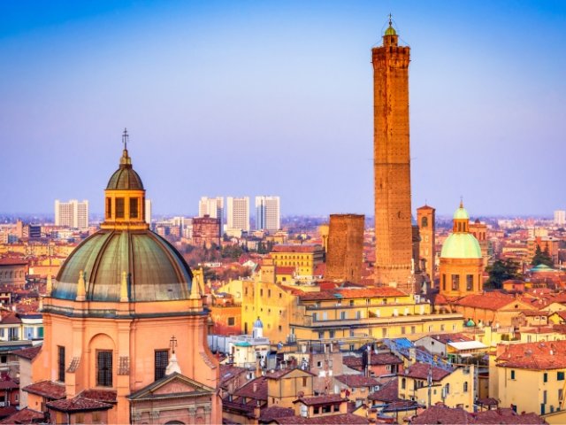Bologna Italy travel package to watch the Imola F1 Grand Prix image