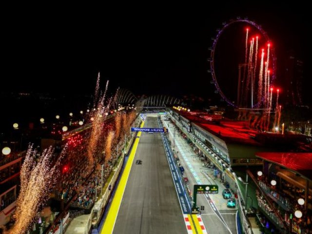 2025 Formula One Singapore Grand Prix ticket package image