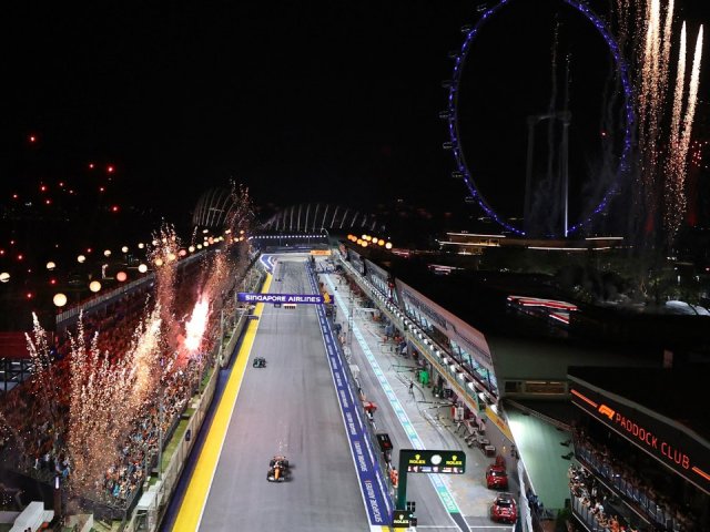 Singapore Formula 1 Grand Prix ticket packages for F1 fans to watch the Singapore GP at Marina Bay Street Circuit image