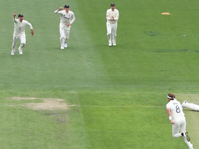 The 2025-26 NRMA Insurance Ashes Series Official Ticket Package to watch the 3rd & 4th Test matches – Googly – Green image
