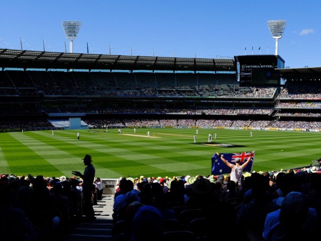 The 2025-26 NRMA Insurance Ashes Series Official Ticket Package to watch the final two Test matches – Tailender Platinum