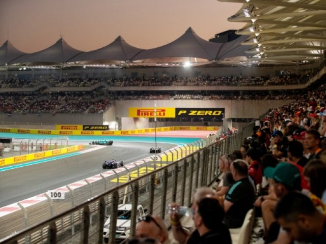 Abu Dhabi Formula 1 Grand Prix ticket package with Gullivers Sports Travel