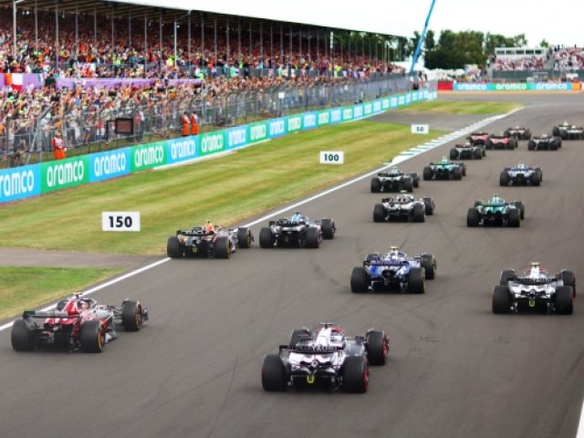 British Formula 1 Grand Prix ticket package for F1 motosport fans - image