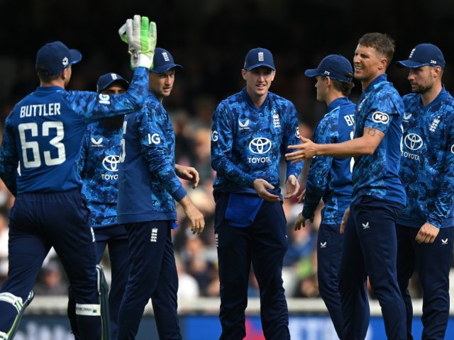 England Cricket Tour to Sri Lanka - ODIs Tour to Colombo Red Tour