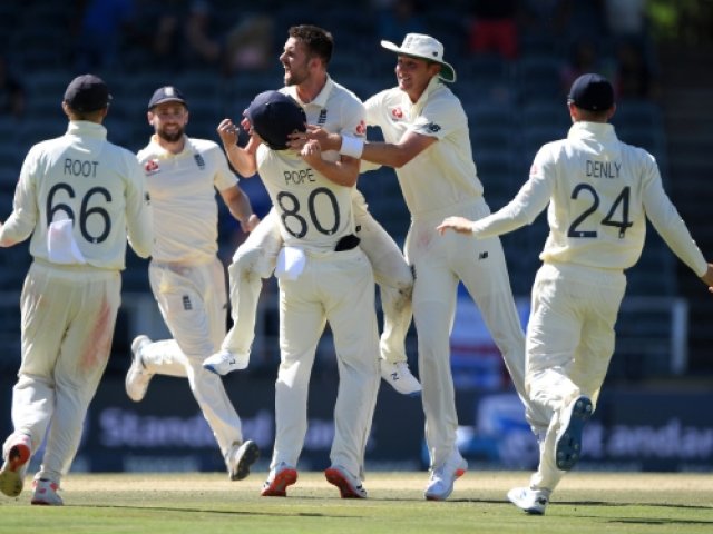 Book South Africa v England 2026-27 cricket tour to watch all 3 Test matches with Gullivers Sports Travel - image