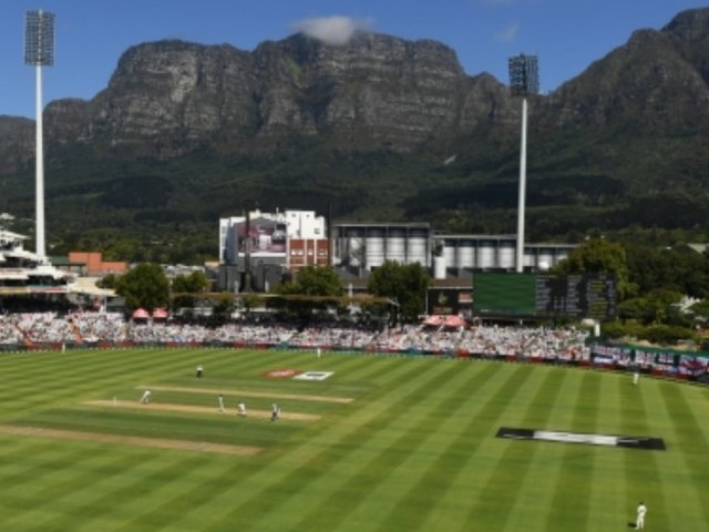 South Africa v England 3rd Test - Giraffe Blue