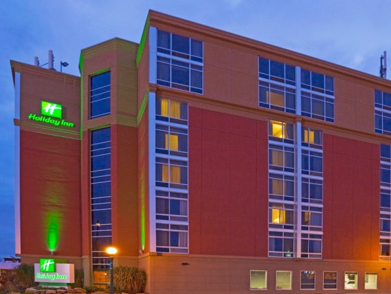 Holiday Inn St Paul Downtown exterior 