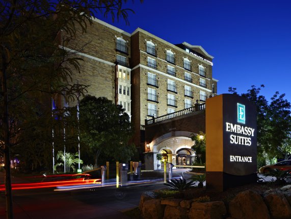 Embassy suites by Hilton exterior, St Pauls Downtown 