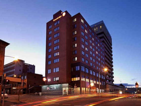 Travelodge Hobart hotel exterior 