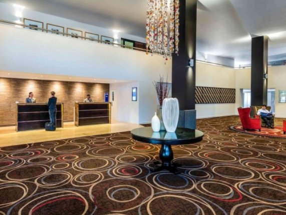Novotel Rotorua Lakeside - Hotel Reception