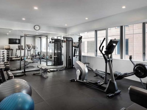 Rydges Hotel Auckland - gym image
