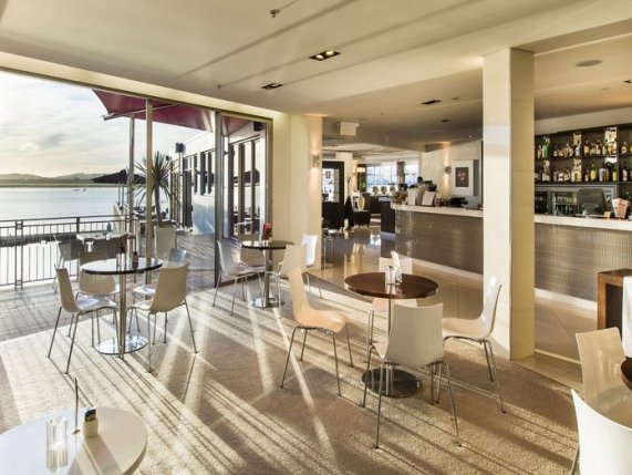 Trinity Wharf Tauranga hotel bar 