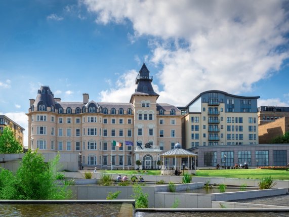 Royal Marine Hotel exterior 