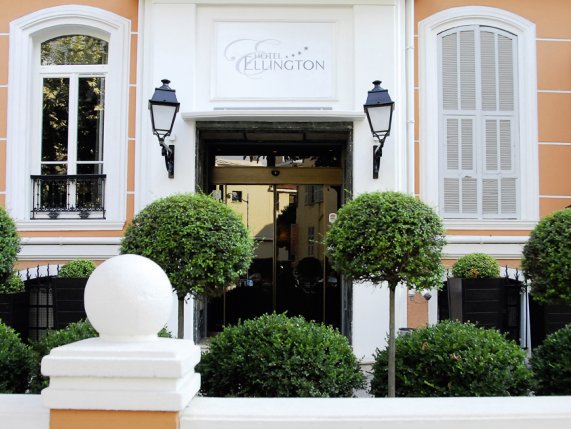 Hotel Ellington Exterior 