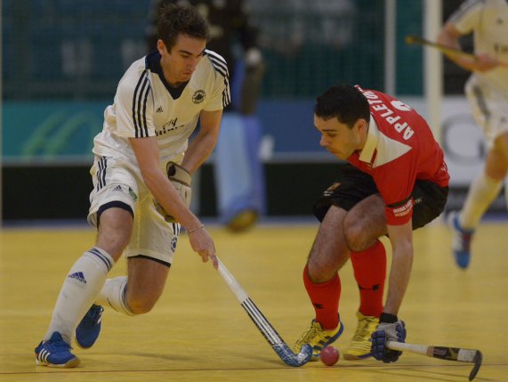Maxinutrition Hockey 5s 2014 action