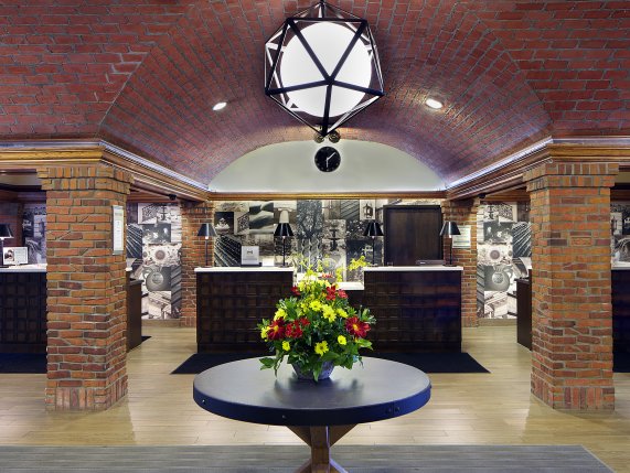 Embassy suites by Hilton reception area, St Pauls Downtown 