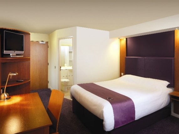 Premier Inn Stratford hotel room 