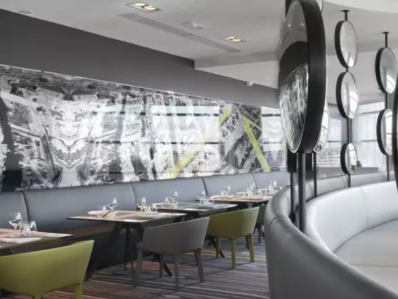 AC Hotel Paris La Defense restaurant area 