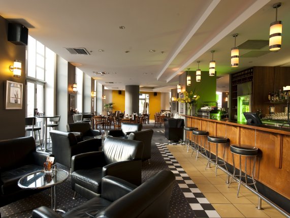 Scenic Hotel bar, Auckland 