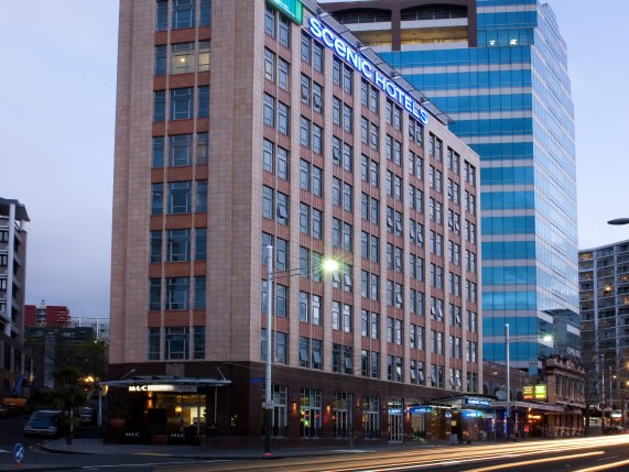 Scenic Hotel Auckland exterior 