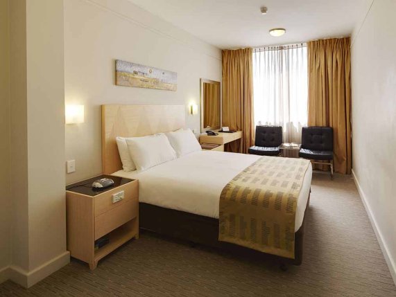 Perth ambassador hotel deluxe double room 