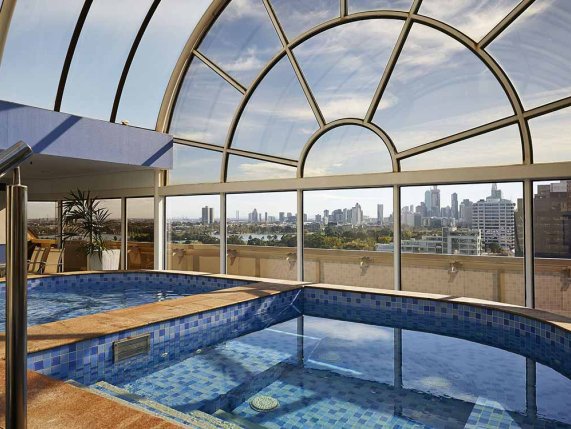 Melbourne parkview hotel atrium punge pool and spa 
