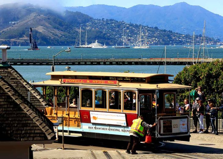 San Francisco cable car  
